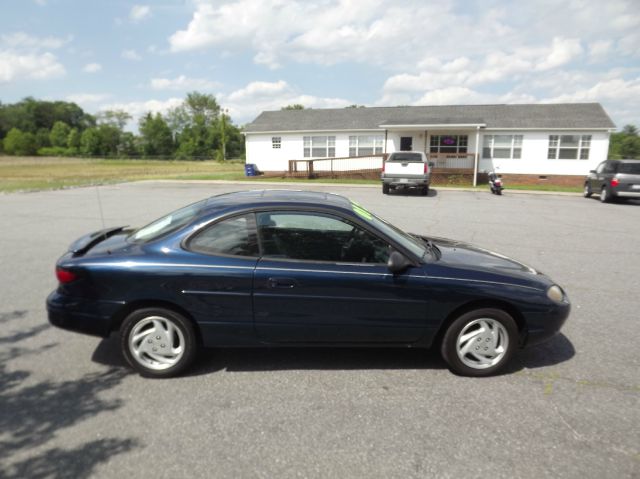 Ford Escort ZX2 2001 photo 1