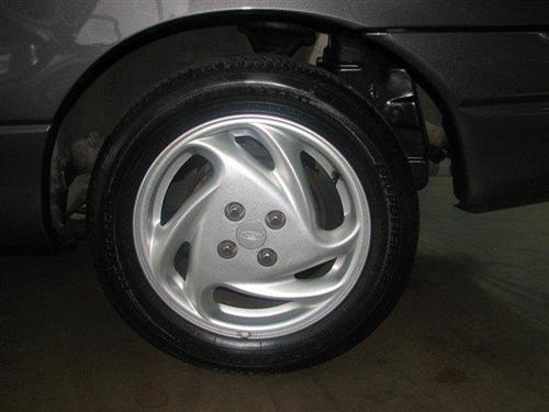 Ford Escort ZX2 2002 photo 2