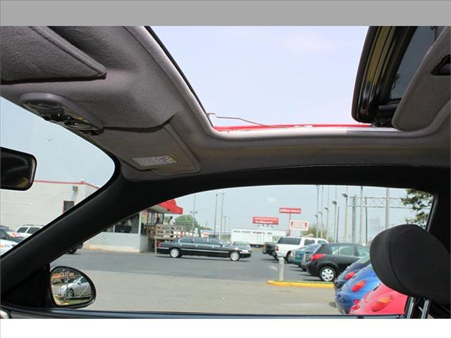 Ford Escort ZX2 2002 photo 4