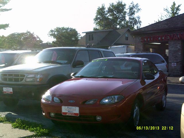 Ford Escort ZX2 2002 photo 2