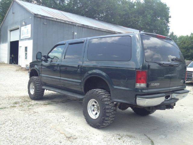 Ford Excursion 2000 photo 2