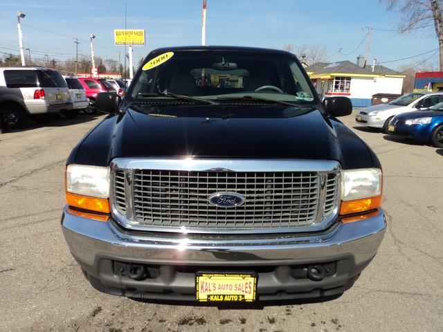 Ford Excursion 2000 photo 1