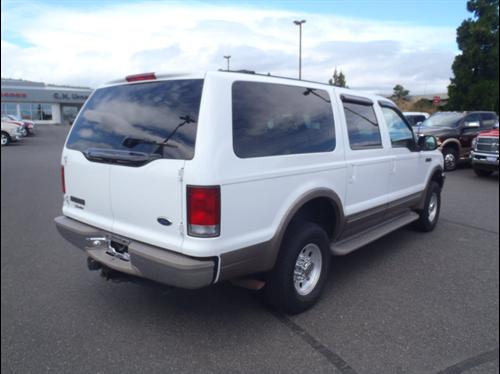 Ford Excursion 2000 photo 1