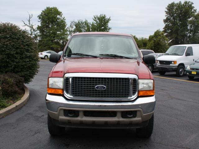 Ford Excursion 2000 photo 1