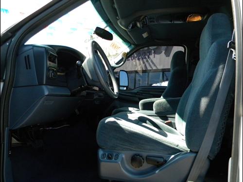 Ford Excursion 2000 photo 2