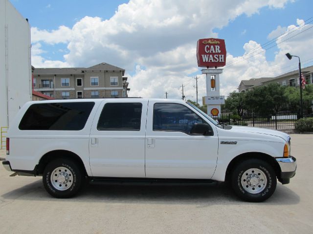 Ford Excursion 2000 photo 2