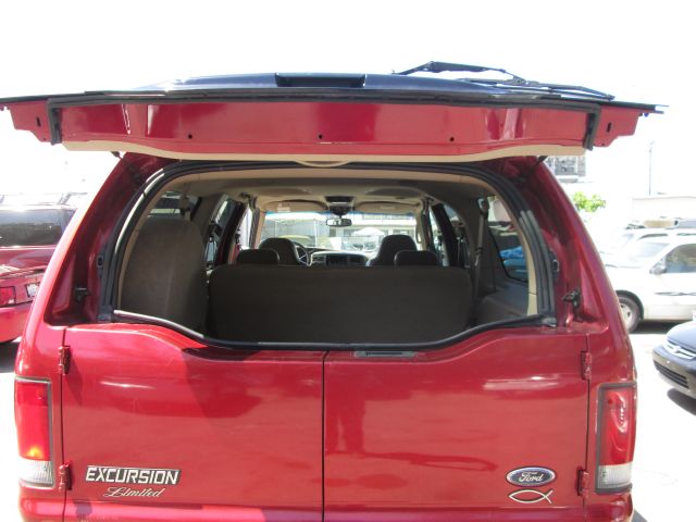 Ford Excursion Super SUV