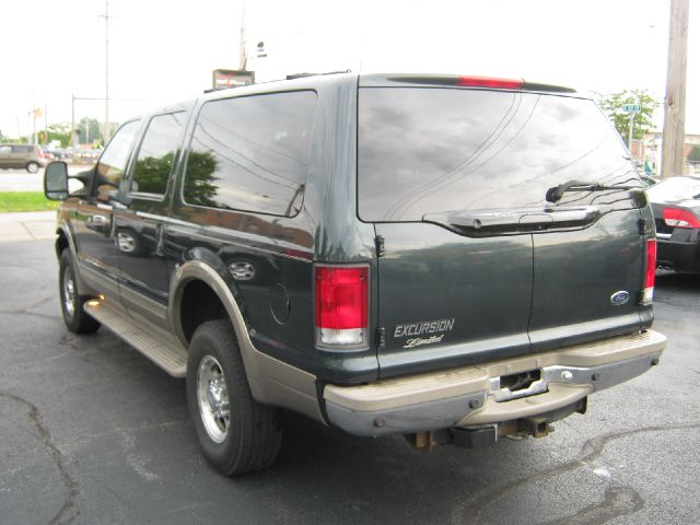 Ford Excursion 2000 photo 0