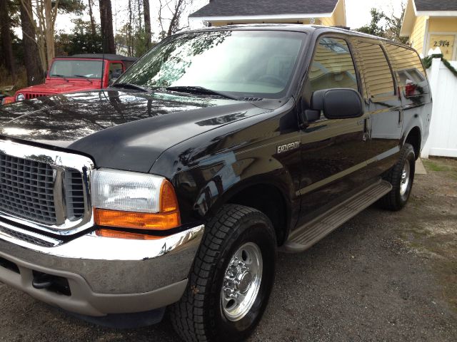 Ford Excursion 2000 photo 1