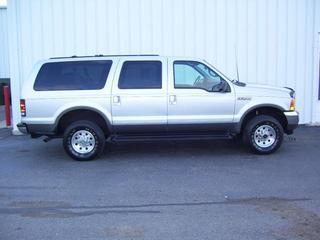 Ford Excursion 2000 photo 2