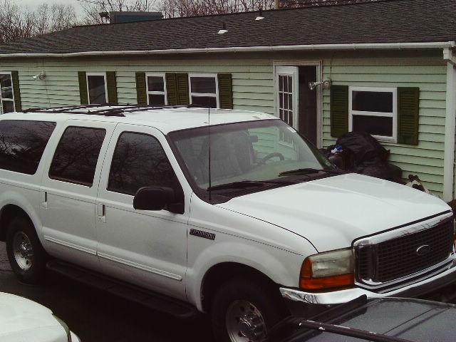 Ford Excursion 2000 photo 2