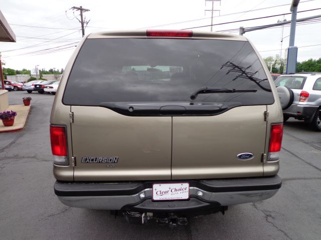 Ford Excursion 2000 photo 21