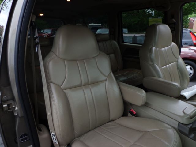 Ford Excursion 2000 photo 22