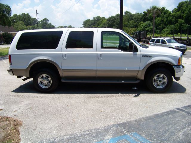 Ford Excursion 2000 photo 2