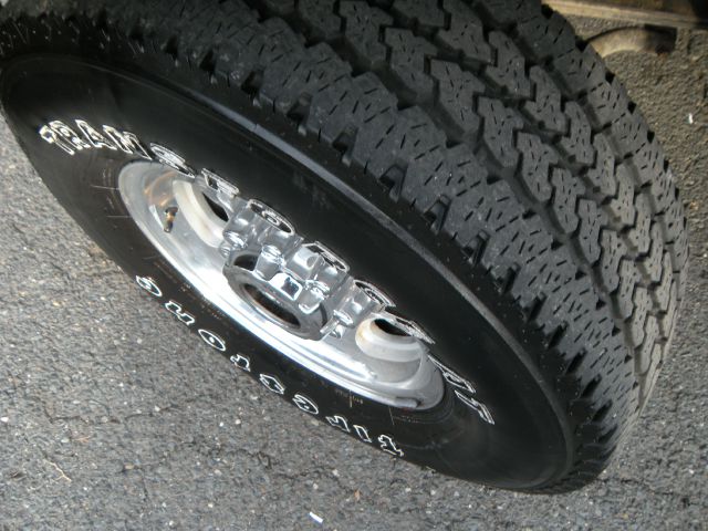 Ford Excursion 2001 photo 1