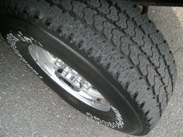 Ford Excursion 2001 photo 2