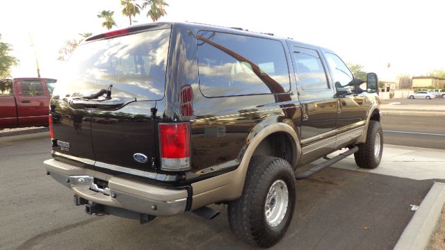 Ford Excursion 2001 photo 1