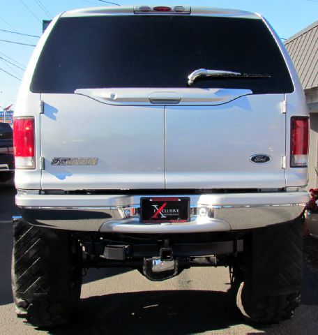 Ford Excursion 2001 photo 3