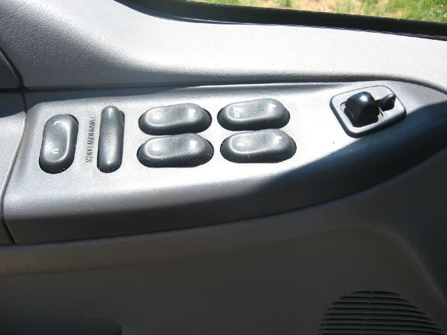 Ford Excursion 2001 photo 18