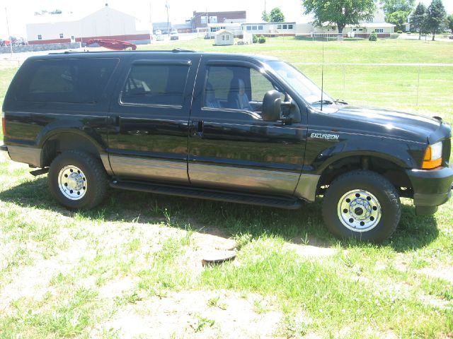 Ford Excursion 2001 photo 24