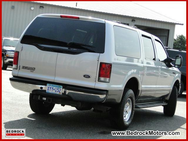 Ford Excursion 2001 photo 2