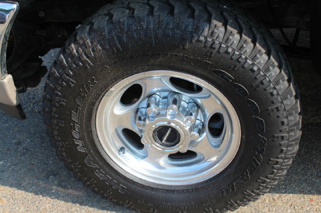 Ford Excursion 2001 photo 3