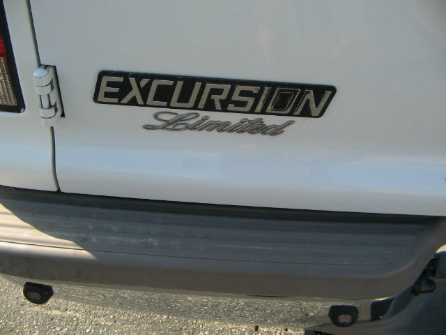 Ford Excursion Super SUV
