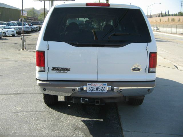 Ford Excursion 2001 photo 1
