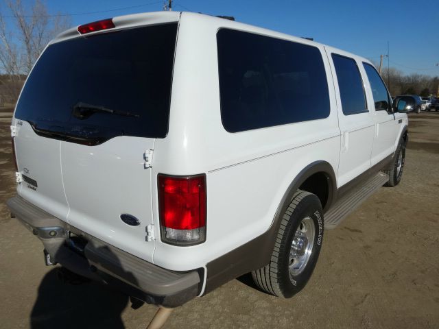 Ford Excursion 2001 photo 1