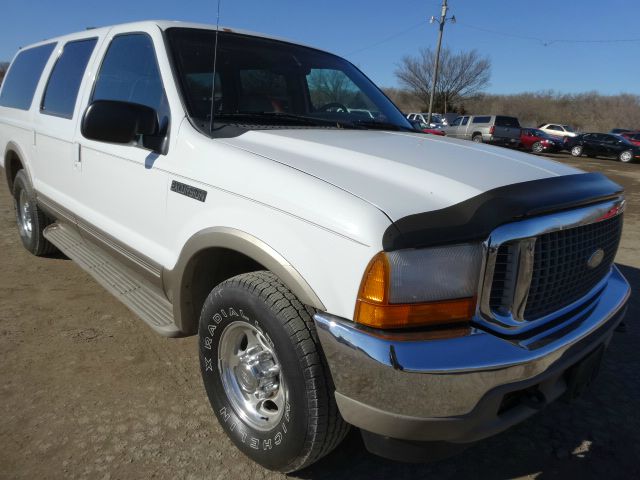 Ford Excursion 2001 photo 2