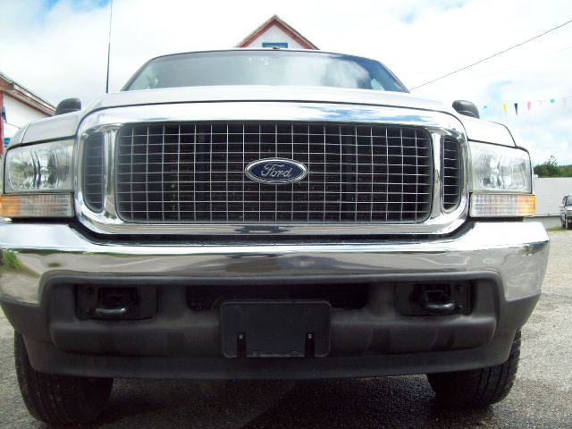 Ford Excursion 2002 photo 13