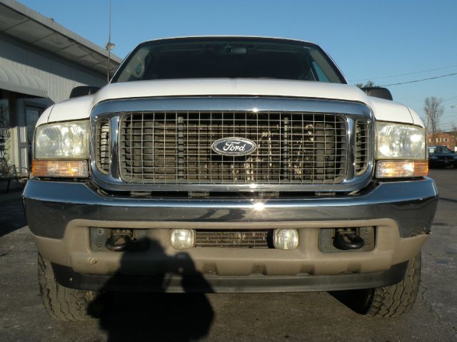 Ford Excursion 2002 photo 3