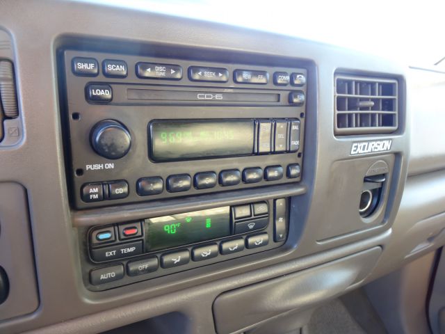 Ford Excursion 2002 photo 0