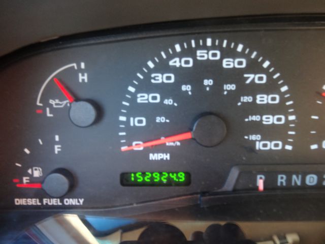 Ford Excursion 2002 photo 1