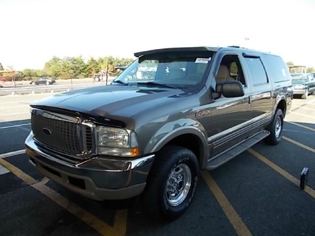 Ford Excursion 2002 photo 2