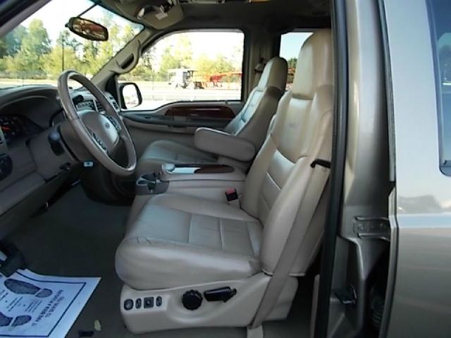 Ford Excursion 2002 photo 4