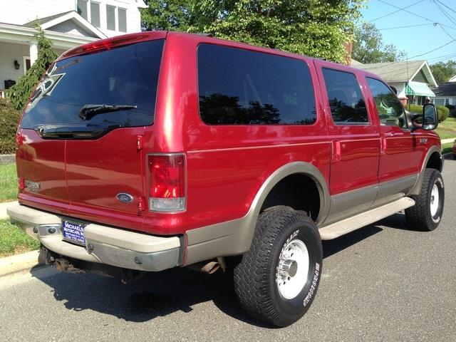 Ford Excursion 2002 photo 2