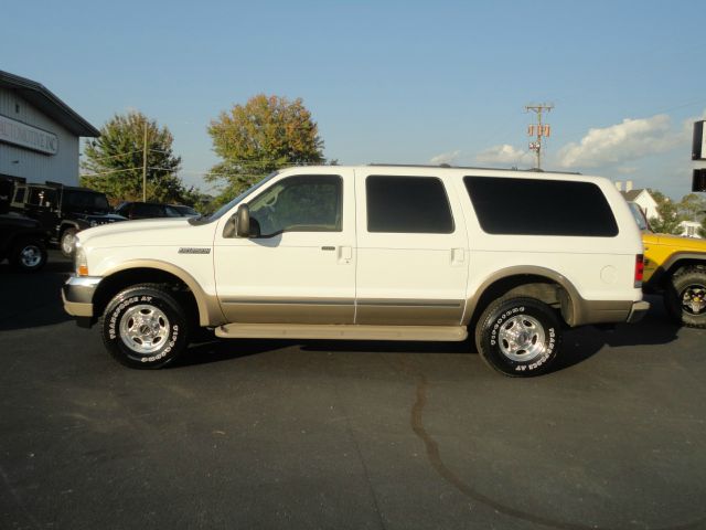 Ford Excursion 2002 photo 2