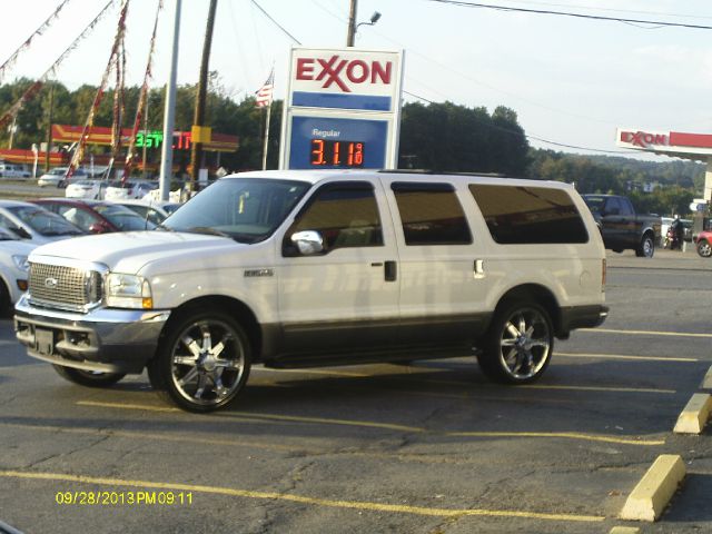 Ford Excursion 2003 photo 3