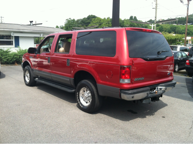 Ford Excursion 2003 photo 1