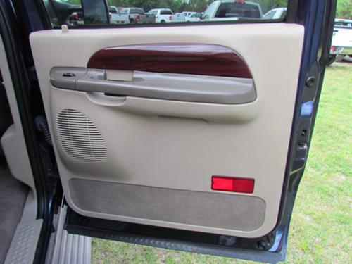 Ford Excursion 2003 photo 4