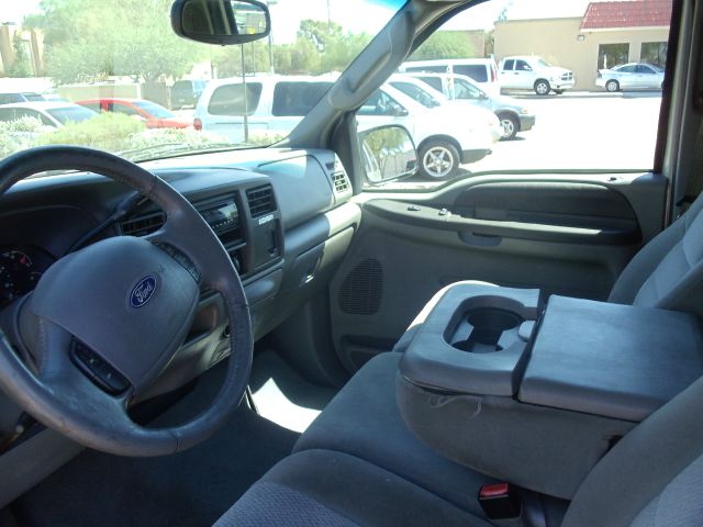 Ford Excursion 2003 photo 2