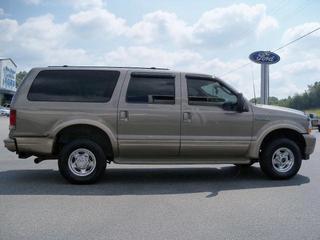 Ford Excursion 2003 photo 2