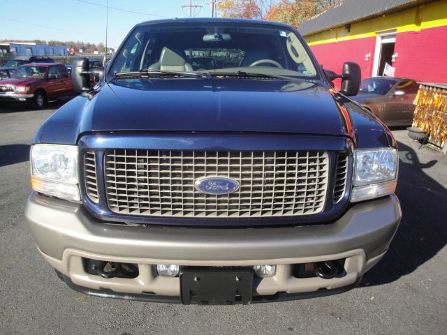Ford Excursion 2003 photo 2