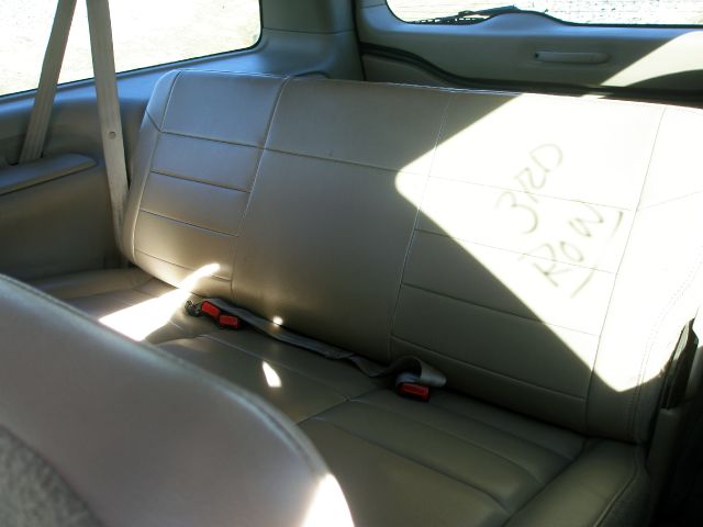 Ford Excursion 2003 photo 1