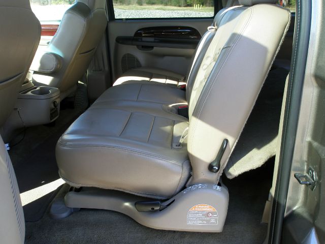 Ford Excursion 2003 photo 3