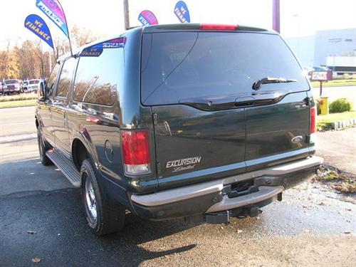 Ford Excursion 2003 photo 1