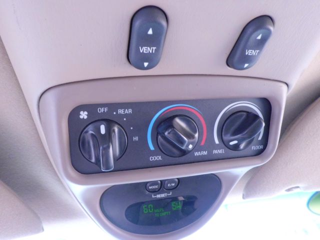 Ford Excursion 2003 photo 12