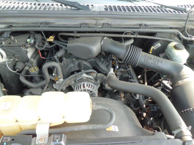 Ford Excursion 2003 photo 18