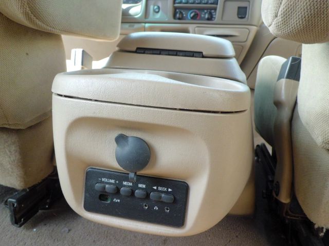 Ford Excursion 2003 photo 2